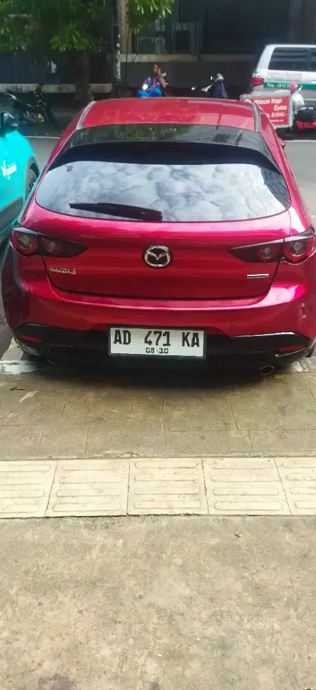 Mazda 3 Hactbach 2.0 G Sky active. 2025
