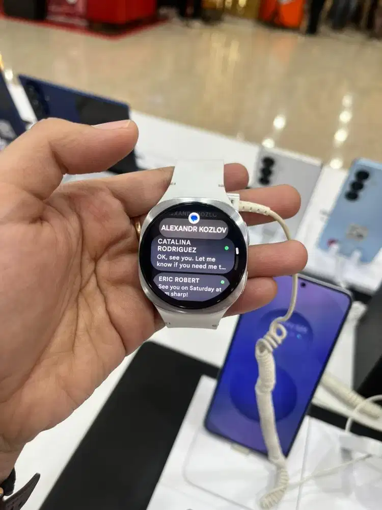 Watch 8 44mm Cicilan 0%