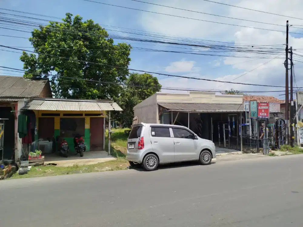 Jual Tanah berikut rumah dan 3 kios