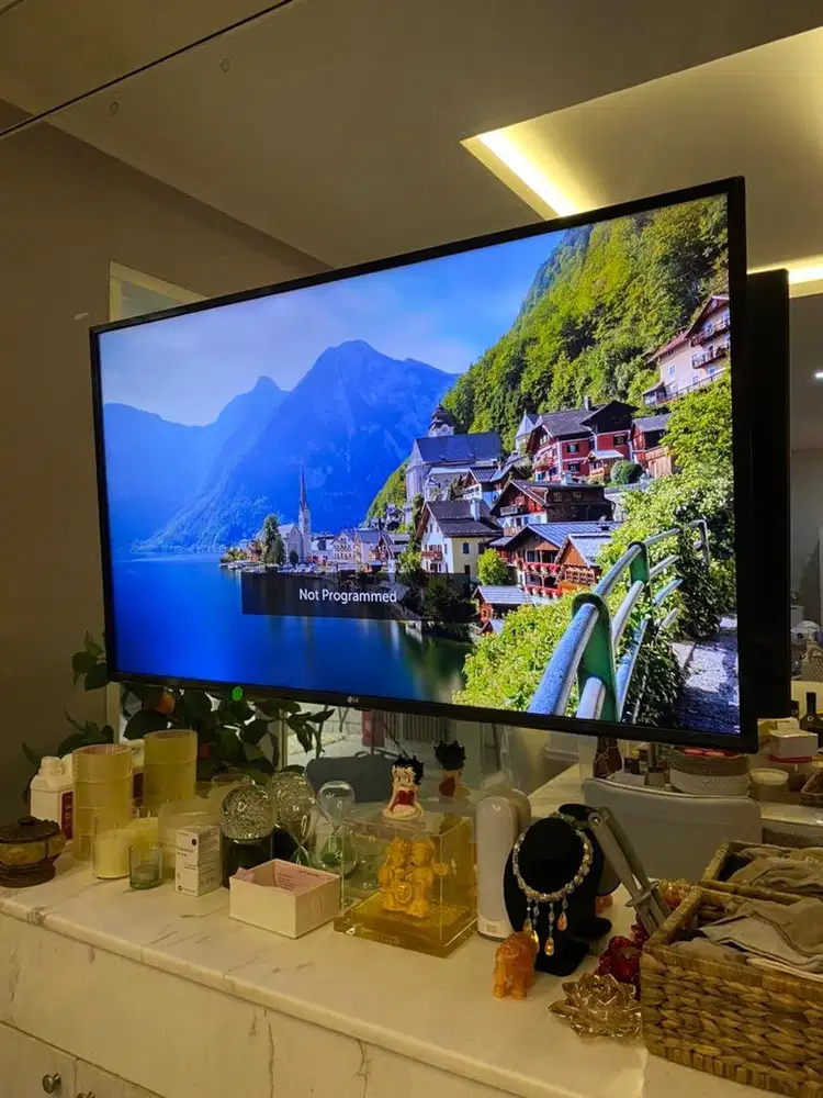 Jual UHD Smart TV LG 49 50 inci inch normal 100% like new mulus murah