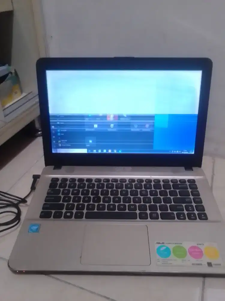 Jual laptop Asus second