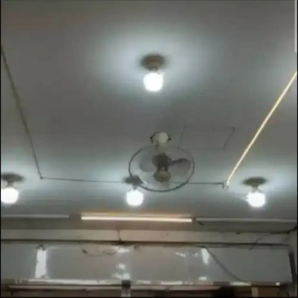 Tukang listrik panggilan