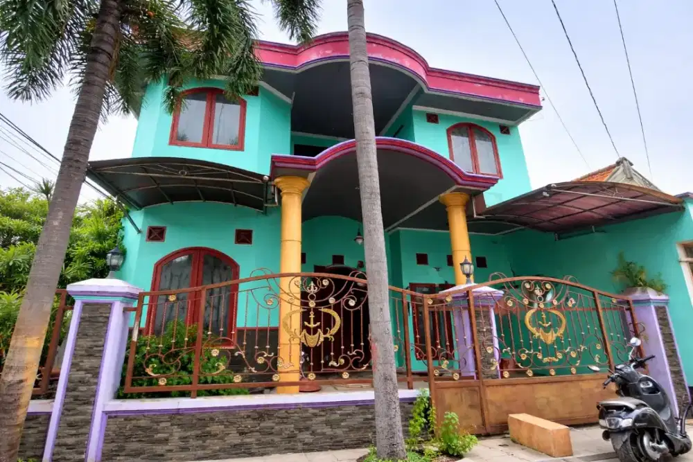 DISEWAKAN RUMAH STRETEGIS (POJOK/HOOK)