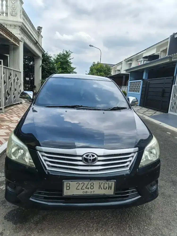 Toyota Kijang Innova 2012