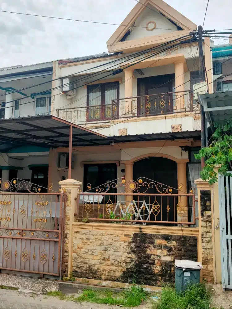 Rumah bebas banjir hadap Selatan