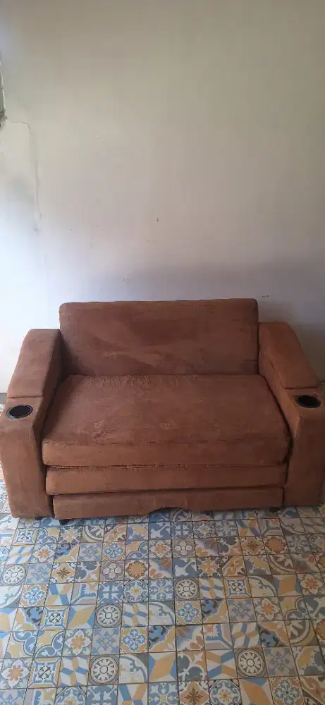 Sofa Bisa Jadi Kasur