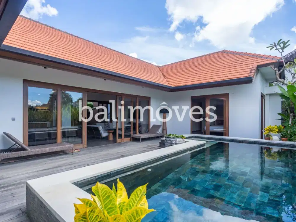 Vila Tiga Kamar Tidur yang Menawan di Tepi Pantai Sanur