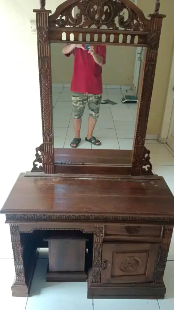 Meja Rias kayu jati