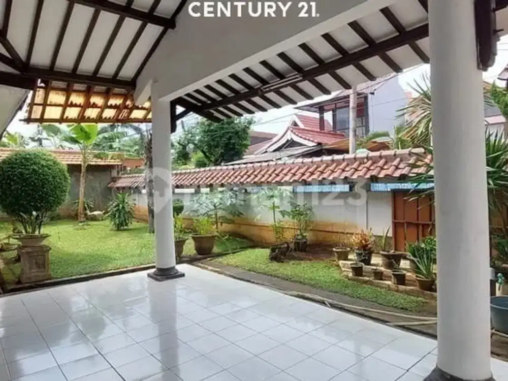 Rumah Luas Lokasi Strategis Di Jaksel DM 17936