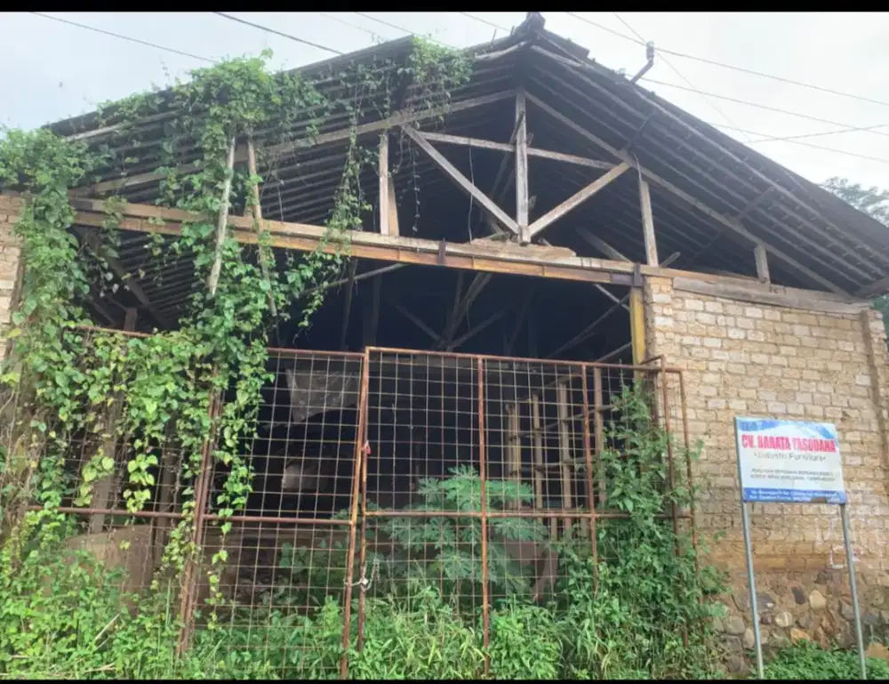 Jual tanah + bangunan bekas pabrik mebeul