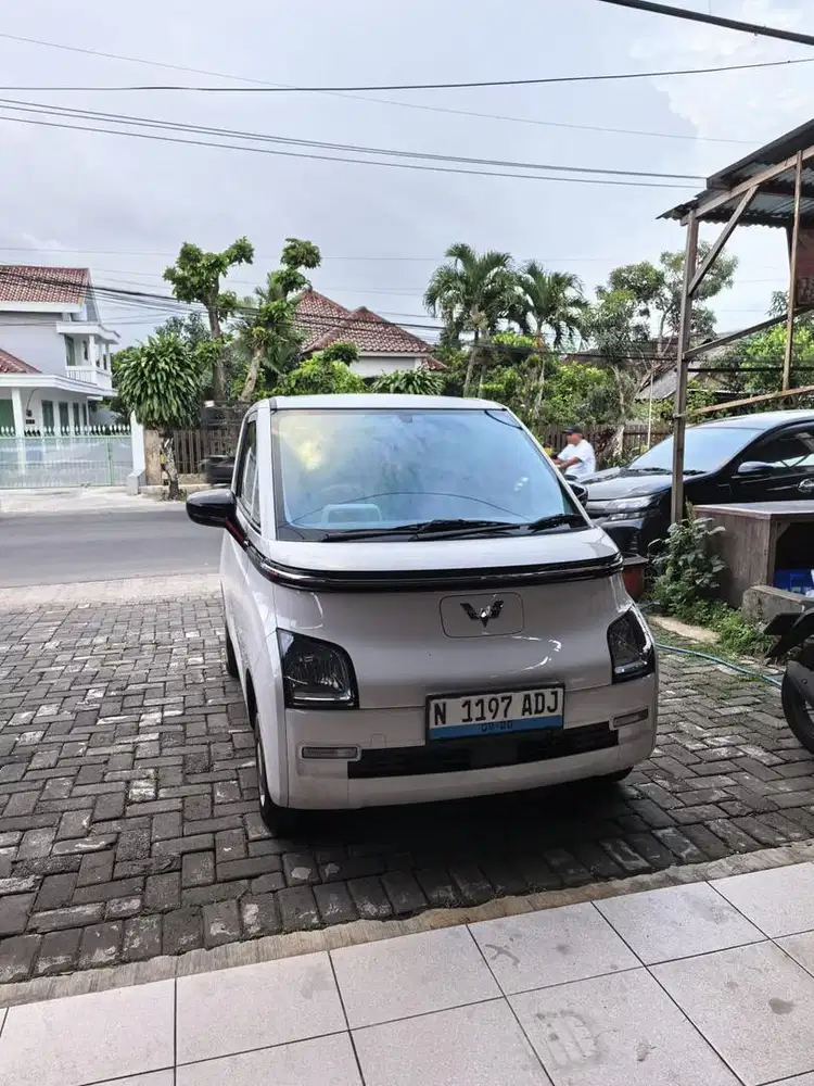 Air EV wuling standart 2025