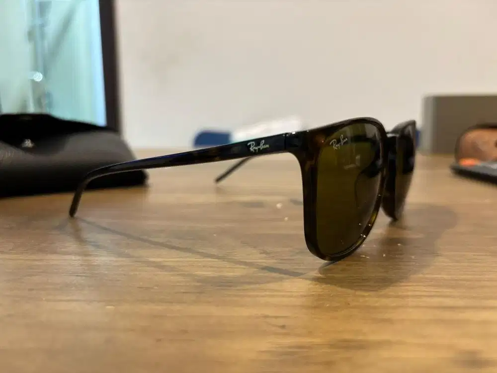Rayban RB4387F Original Like New – Murah!