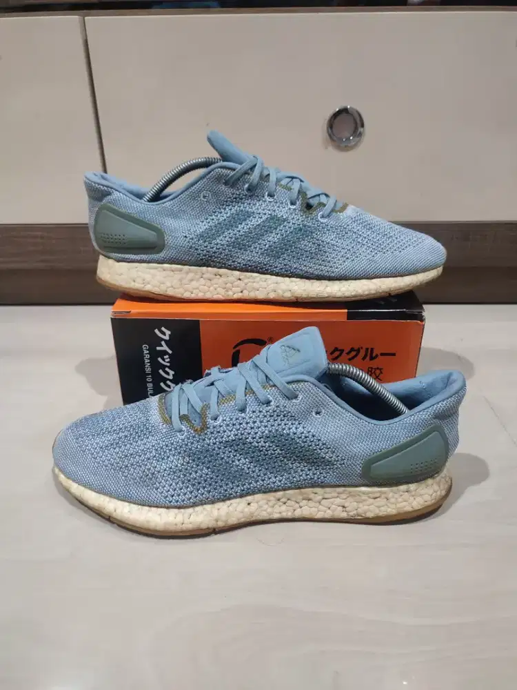 Sepatu Adidas pureboost preloved size 44