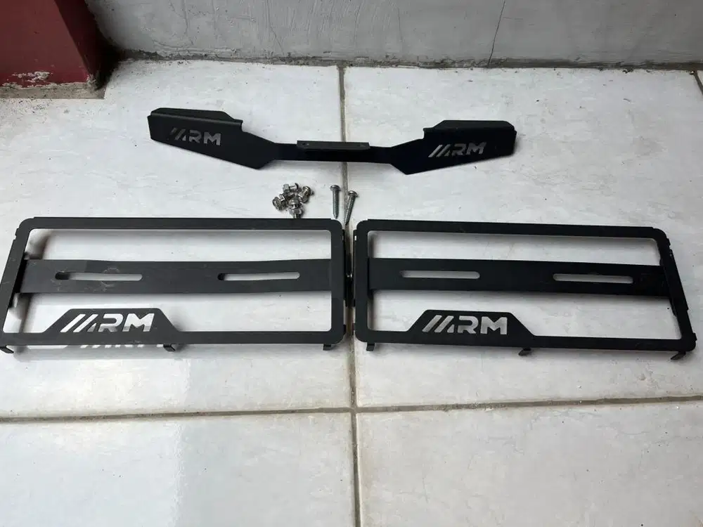 Covet Plat & lampu sein ARM Vario 150/125