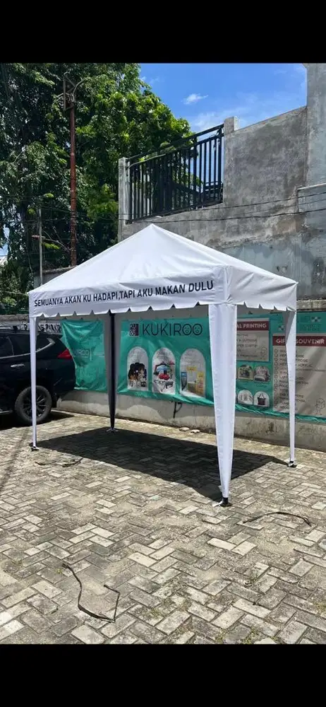 Tenda besi bongkar pasang