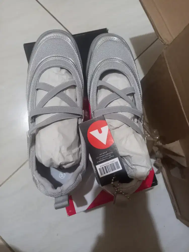 Airwalk Escalate Grey new