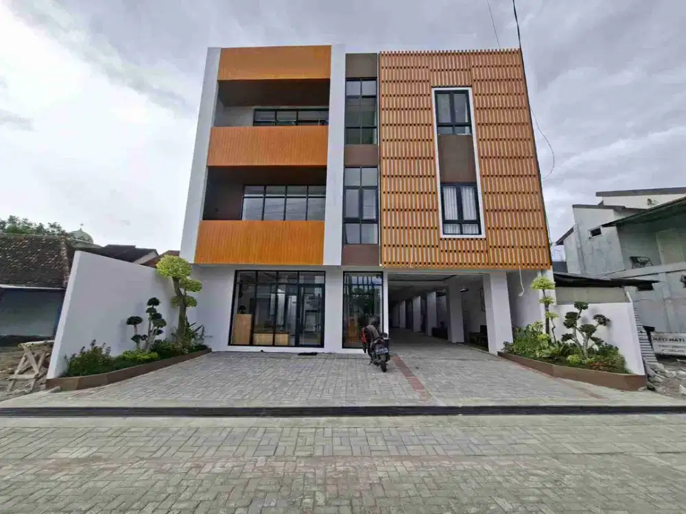 DIJUAL KOST EXCLUSIVE 3LANTAI FULL FURNISH MAGUWOHARJO DEPOK SLEMAN