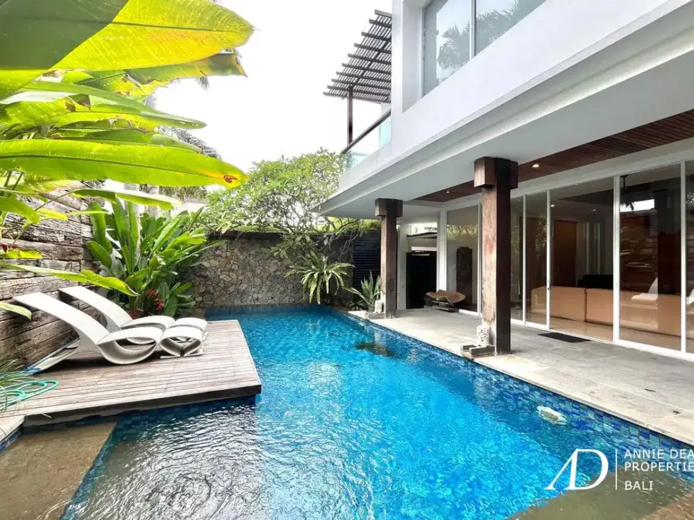 FREEHOLD 3-BEDROOM VILLA SET WITHIN GATED COMPLEX IN SEMINYAK - Thumbnail 2