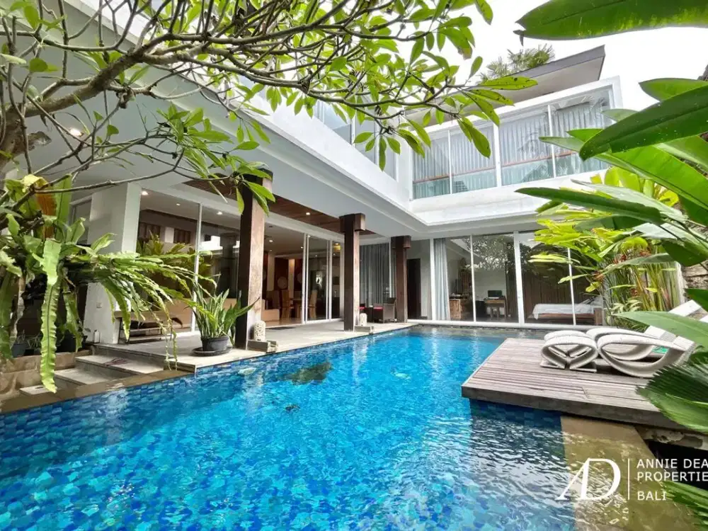 FREEHOLD 3-BEDROOM VILLA SET WITHIN GATED COMPLEX IN SEMINYAK