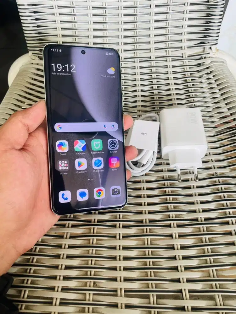 Xiaomi 15 Ultra 16/1 TB resmi indo garansi on hp charger