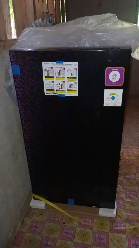 Dijual kulkas sharp 1 pintu