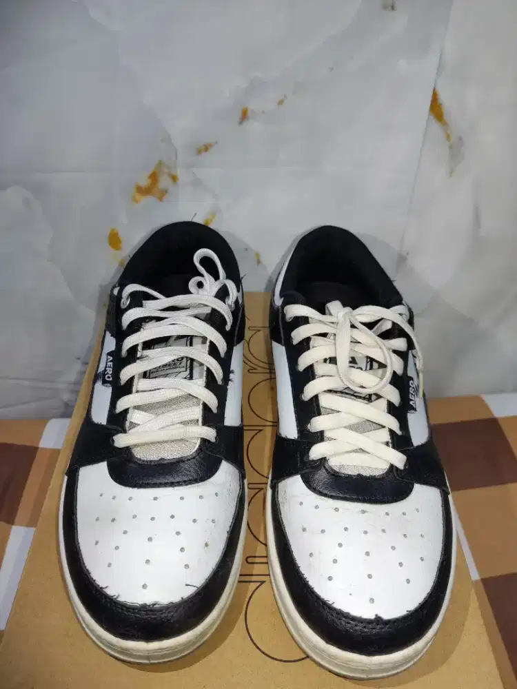 Sepatu Aerostreet hitam putih