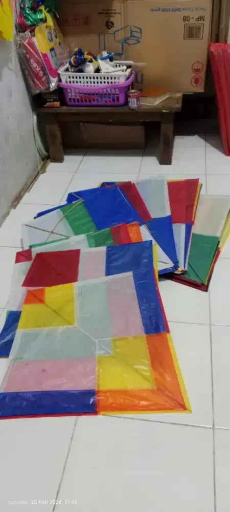 Layangan aduan kretek