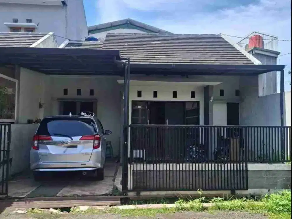 RUMAH STRATEGIS CISARANTEN KIDUL ARCAMANIK BANDUNG LUAS 105 M²