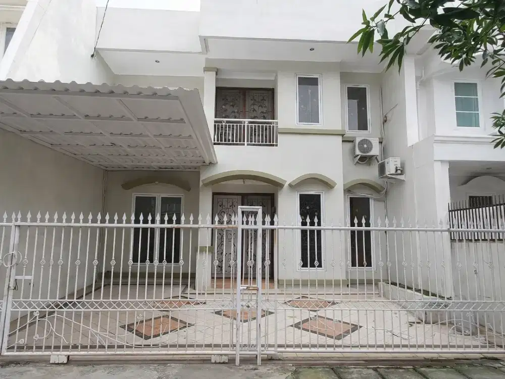 Rumah Lebar 8 Rapih Terawat di Gading Arcadia, Kelapa Gading. Siap Huni