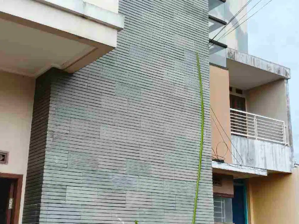 Rumah besar lokasi Cikajang Antapani