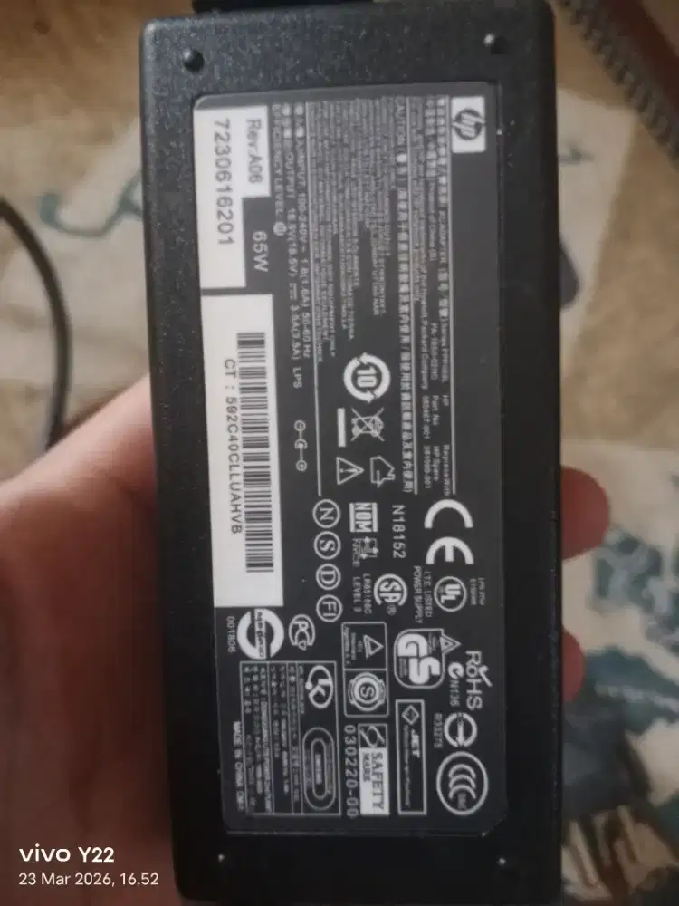 Dijual charger untuk laptop merk HP