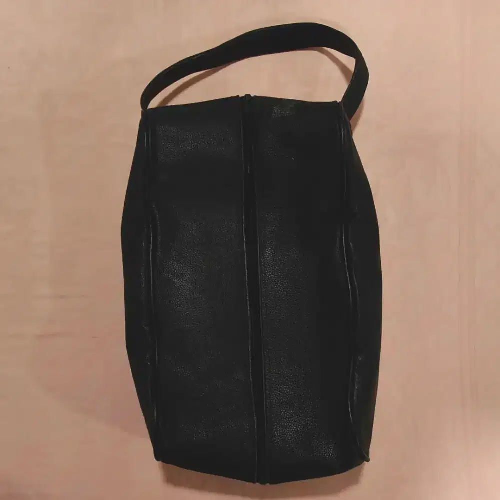 Tas Sepatu Bahan Kulit Asli dari LEXUS - Good Condition