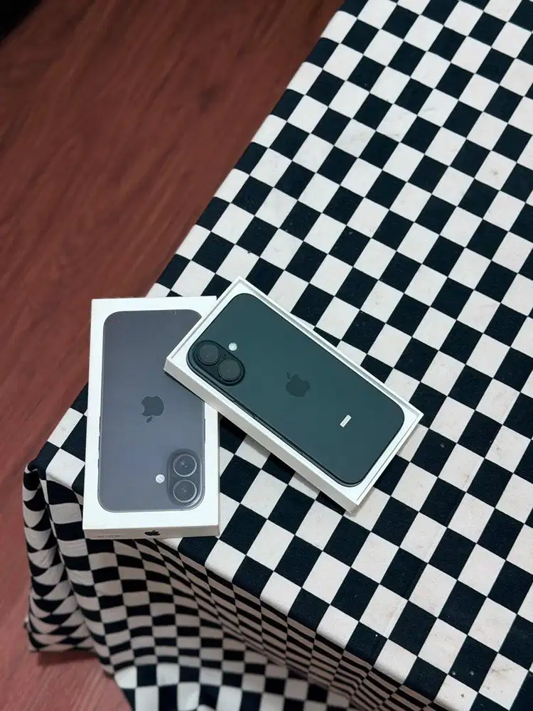 iPhone 16 128 GB Black iBox