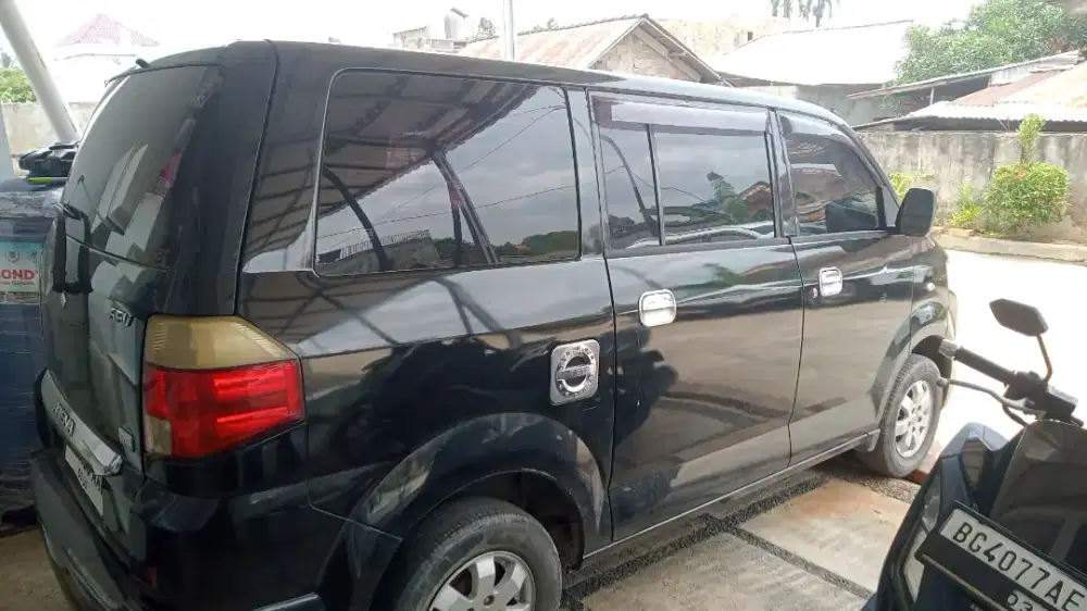 Mobil APV Arena bekas tahun 2011