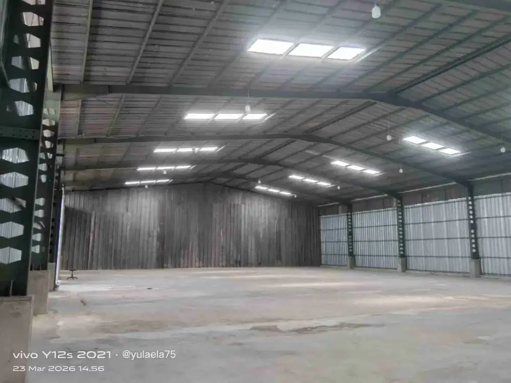 Disewakan gudang daan mogot kalideres cengkareng luas  1000 akses 40feet