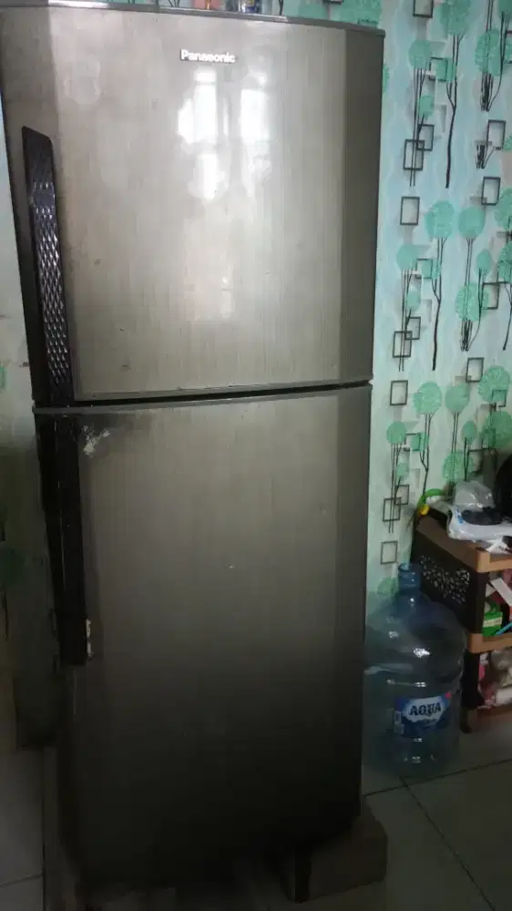 Di jual kulkas merk panasonic