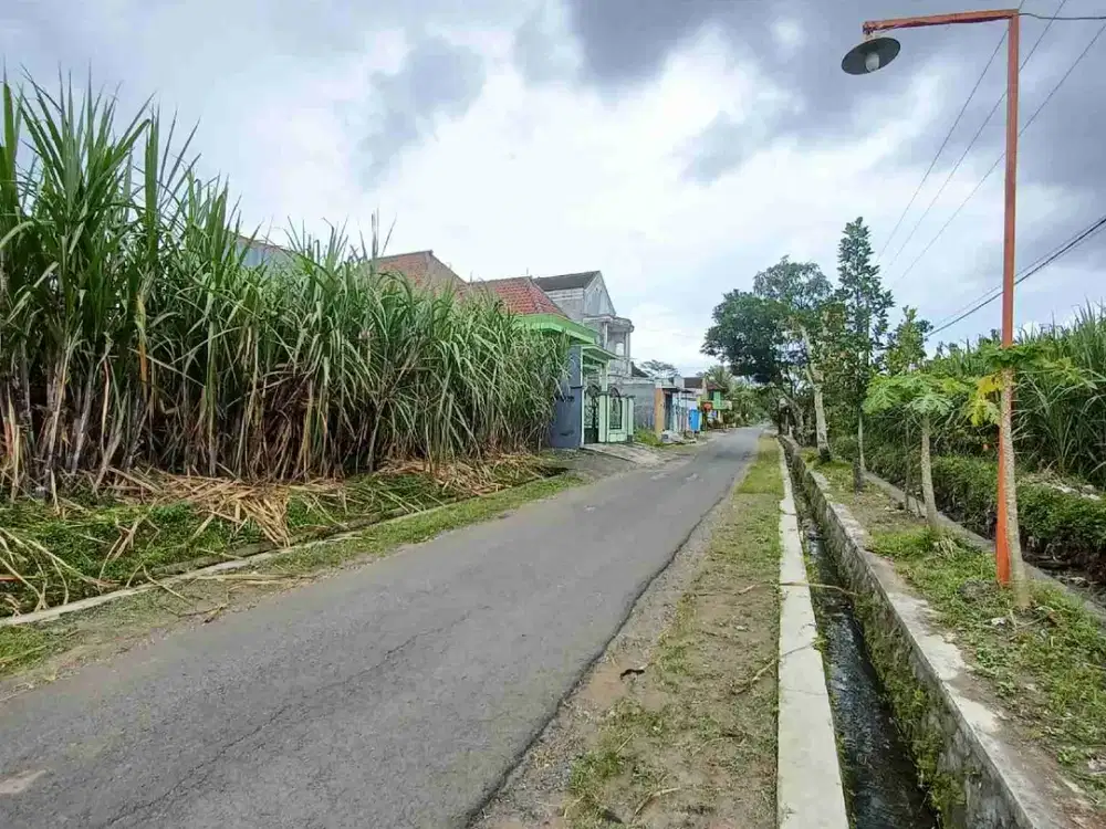 Tanah poros jalan aspal dekat denga pasar Bululawang dan Pondok annur Bululawang