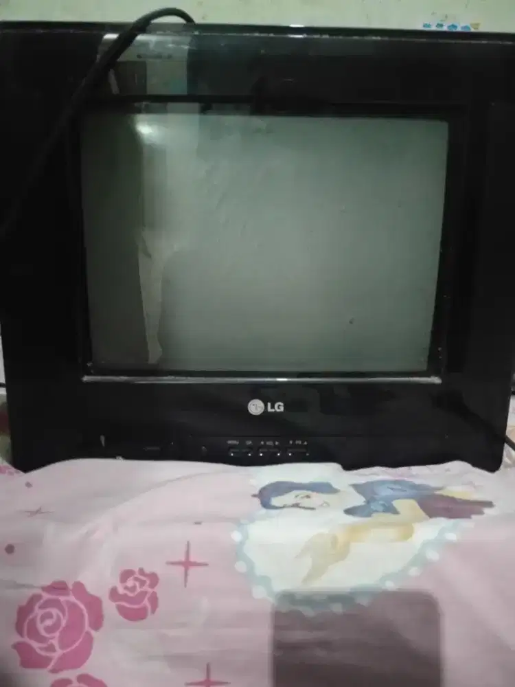 Tv tabung merk LG