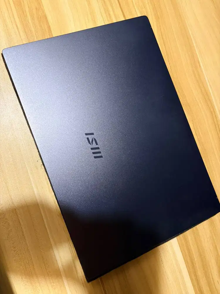 MSI MODERN 14 C7M-406 – Ryzen 5 | 8GB | 512GB SSD | Tipis & Ringan