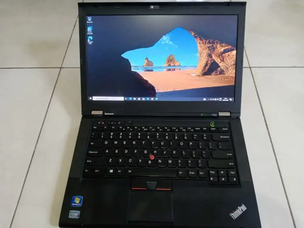 Laptop lenovo thinkpad T430 ram 8 ssd 128 ngebut