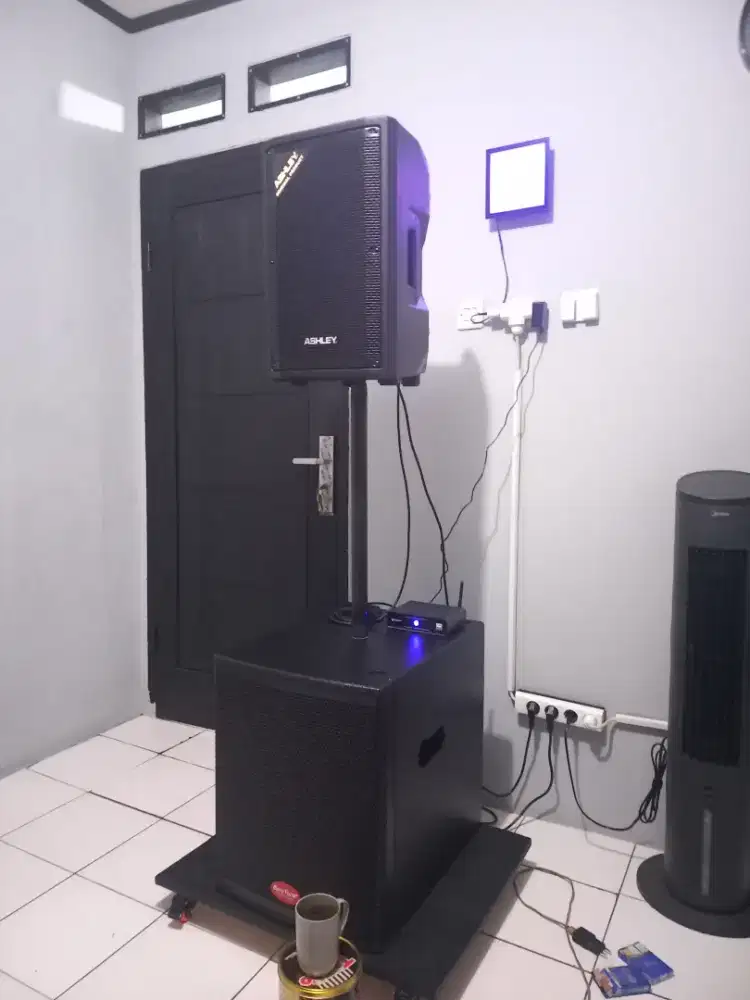 Subwoofer Aktif Baretone Sw 15 + Speaker Aktif Ashley Db10a - Like New