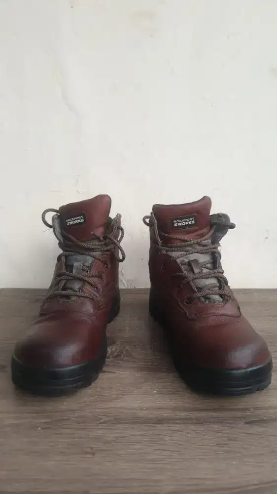 Sepatu Boots Safety Rockport Sz 44