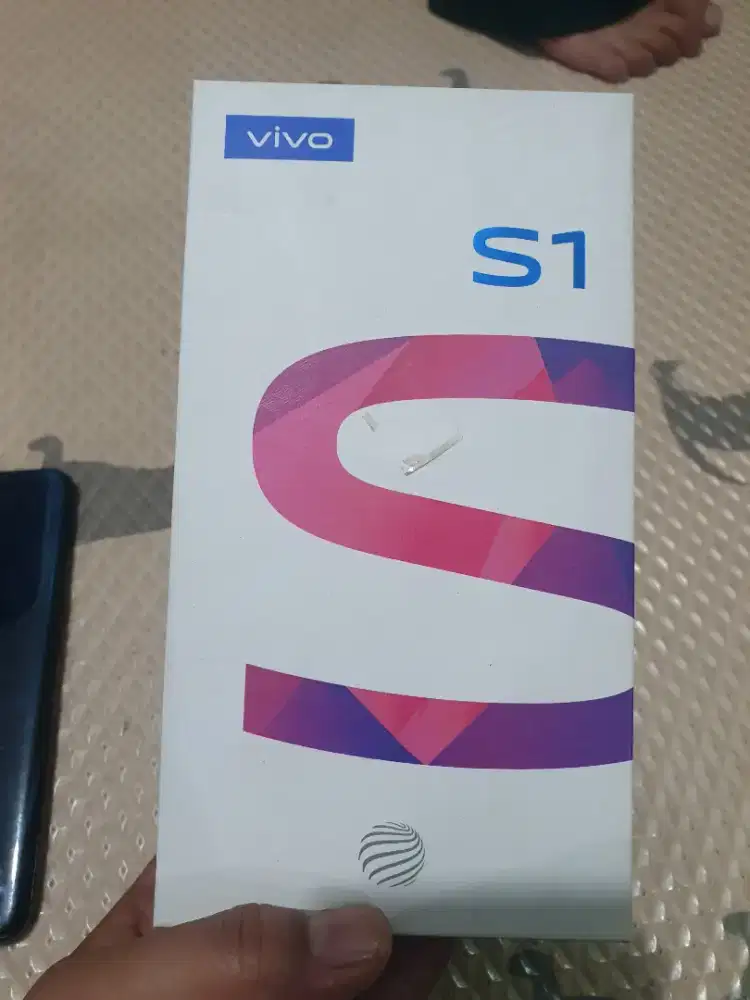 Jual Vivo s1 Ram 4 memori 128gb kumplit