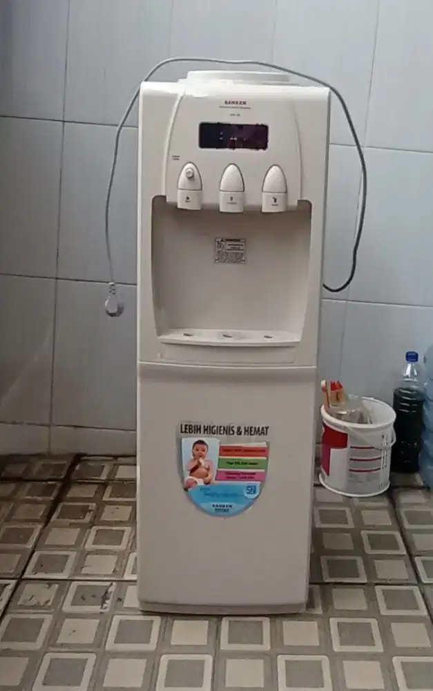 Sanken Dispenser HWD 760 (second)