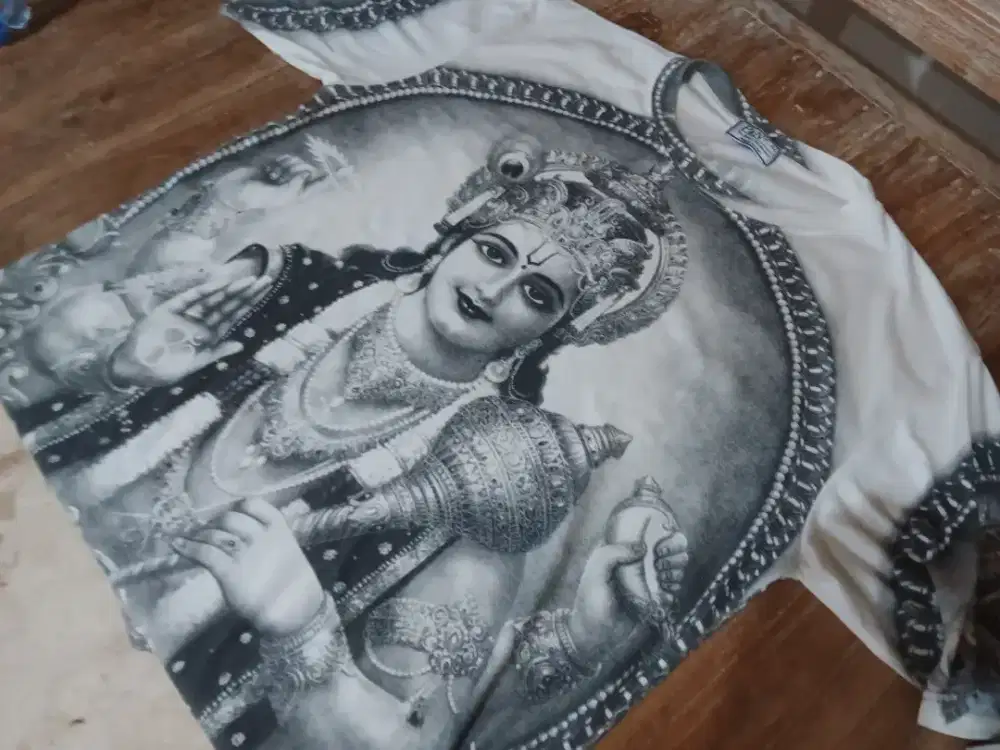 Preloved T-Shirt Dewa Vishnu Ukuran XL Impor Thailand