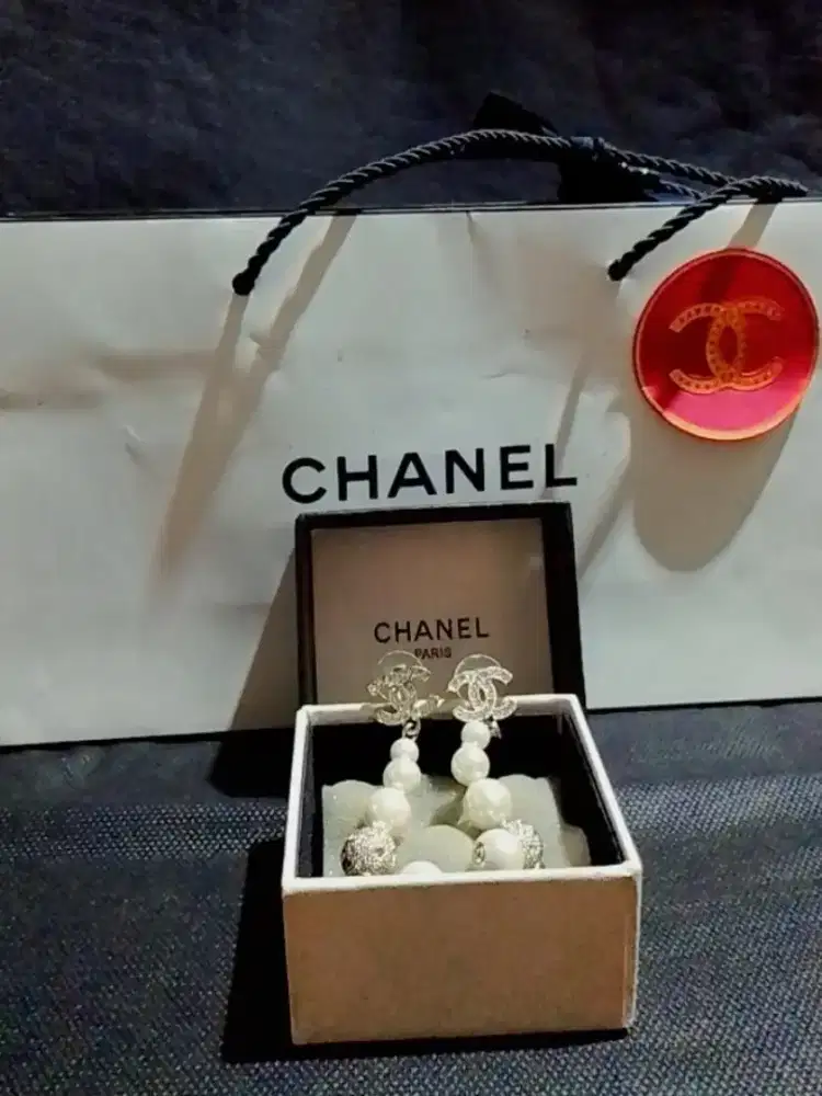 Anting Chanel Pearl Drop CC Logo Original D16V (Pre-owned Like New)