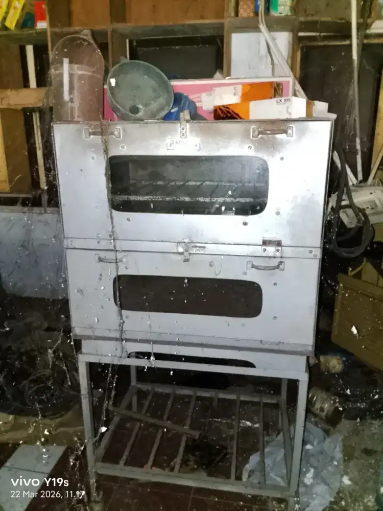 Dijual. Oven Gas