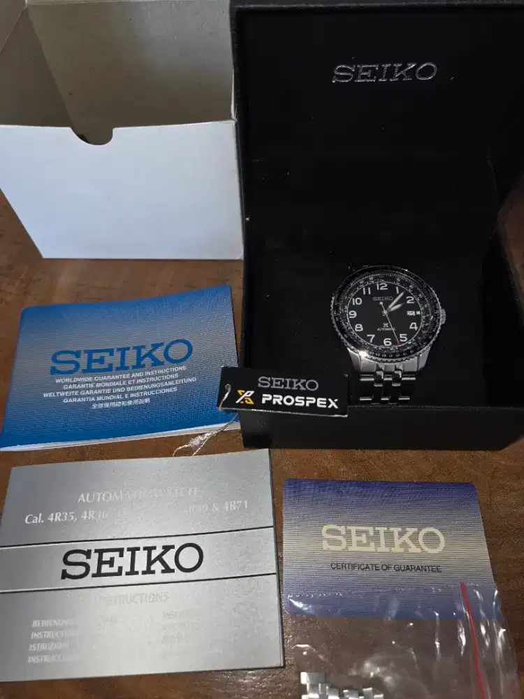 Jam tangan Seiko