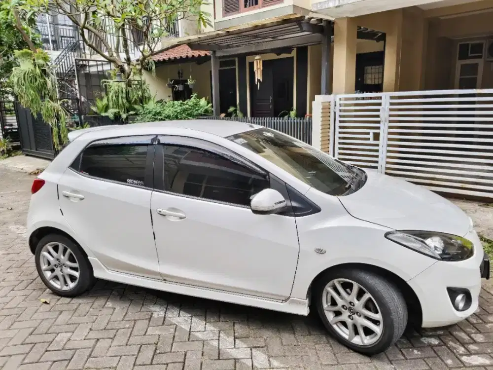 Mazda 2 HB Sport 2012 Automatic