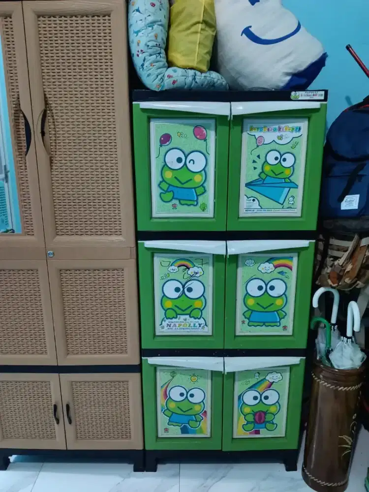 Lemari plastik merek napolly